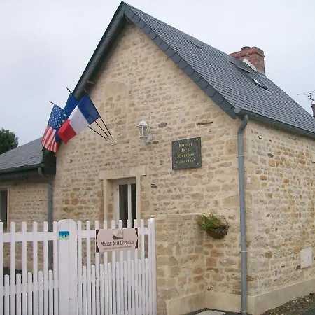 Maison de la Libération 6 Juin 1944 OMAHA BEACH Saint-Laurent-sur-Mer Exterior foto